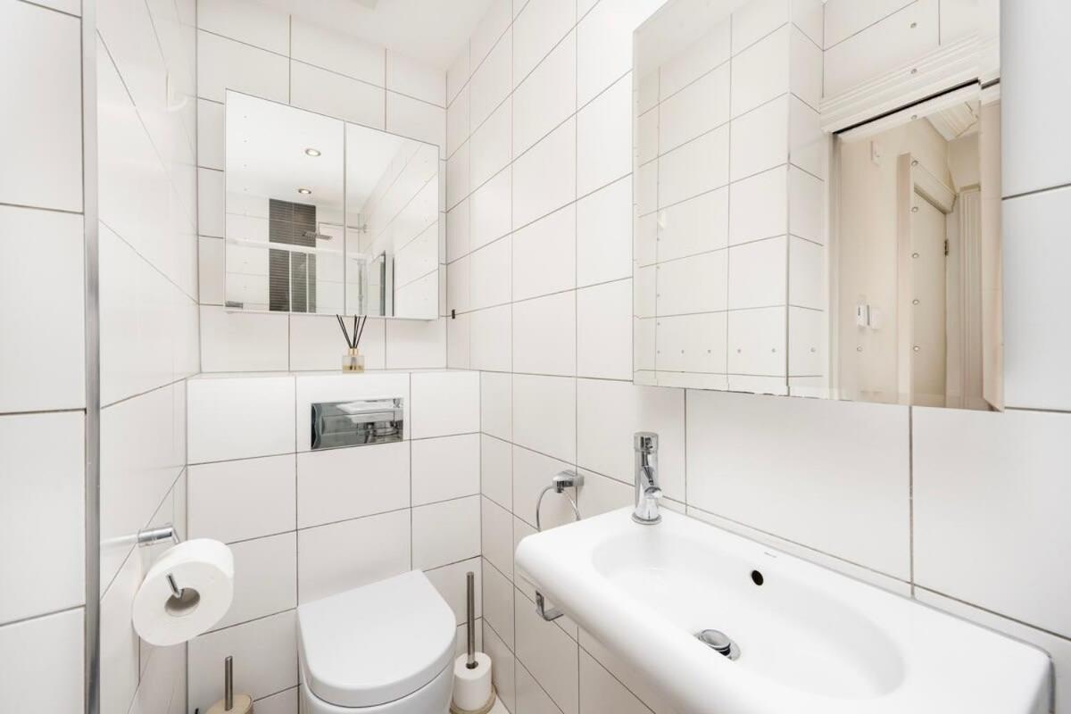 Charming Chelsea Studio Your Cozy Urban Retreat Лондон Экстерьер фото