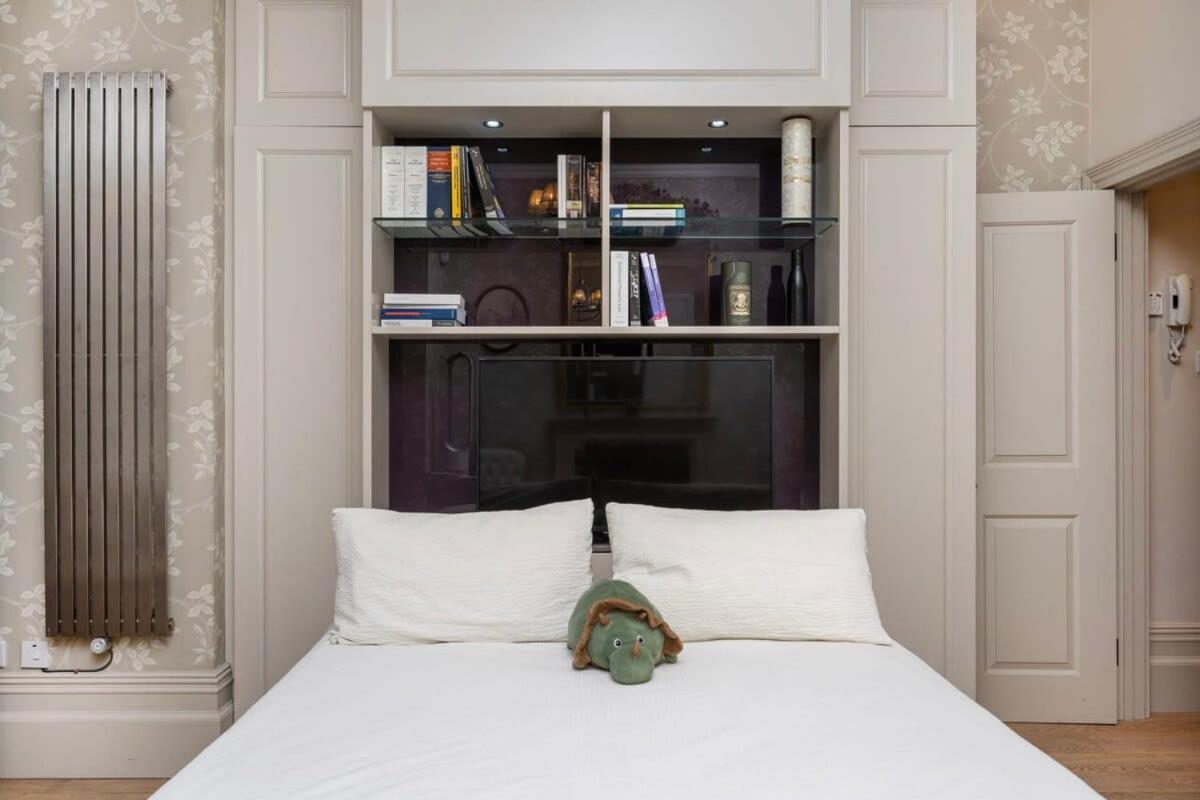 Charming Chelsea Studio Your Cozy Urban Retreat Лондон Экстерьер фото